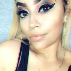 Meet your Posher, Evelyn